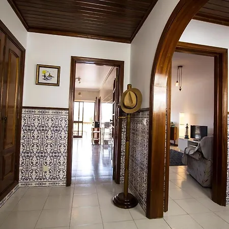 Appartement Haus Der Scheinwerfer Mit Freier Garage